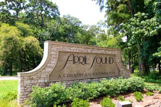 190 Dawns Edge Drive, Conroe, TX 77356