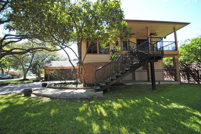 190 Dawns Edge Drive, Conroe, TX 77356