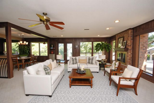 190 Dawns Edge Drive, Conroe, TX 77356