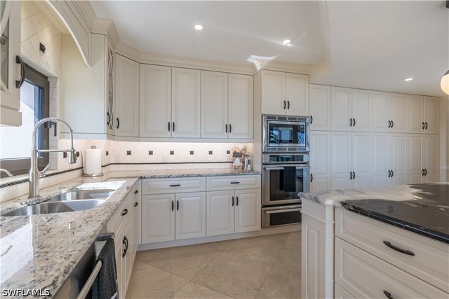 4031 Gulf Shore BLVD N PHIE, Naples, FL 34103