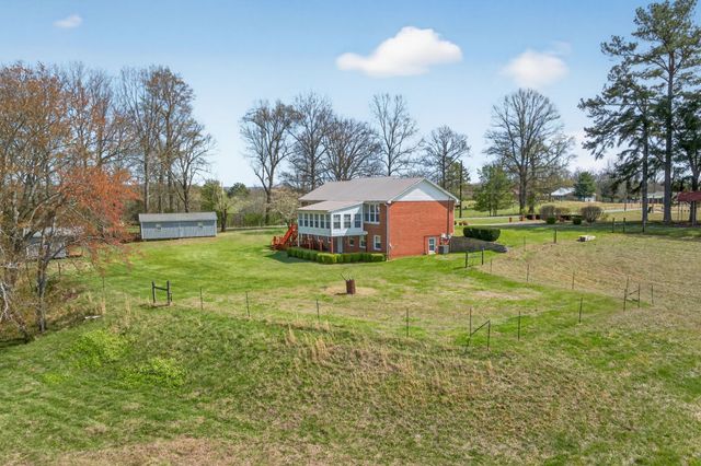 165 Almyra Rd, Sparta, TN 38583