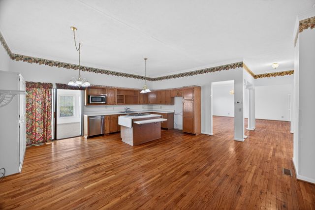 165 Almyra Rd, Sparta, TN 38583