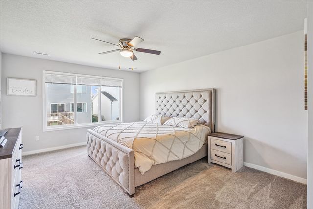 1806 E 19th Court, Norwalk, IA 50211