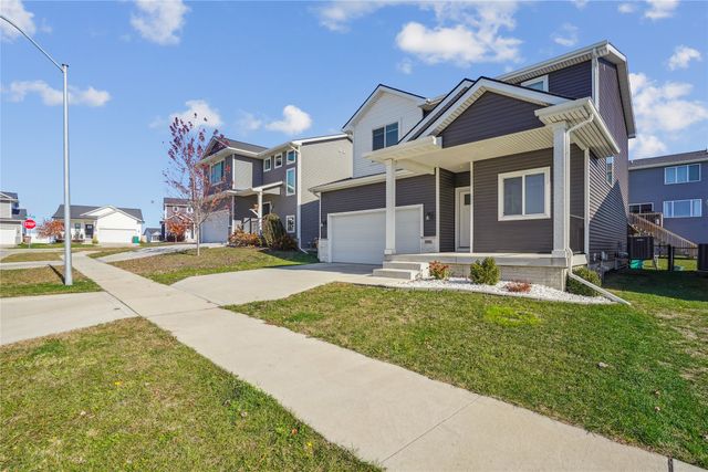 1806 E 19th Court, Norwalk, IA 50211