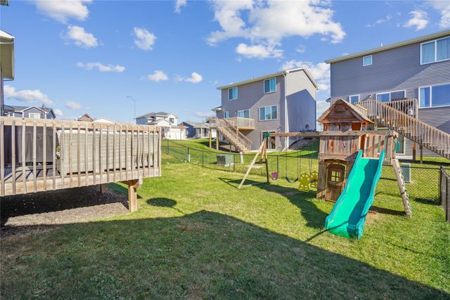 1806 E 19th Court, Norwalk, IA 50211