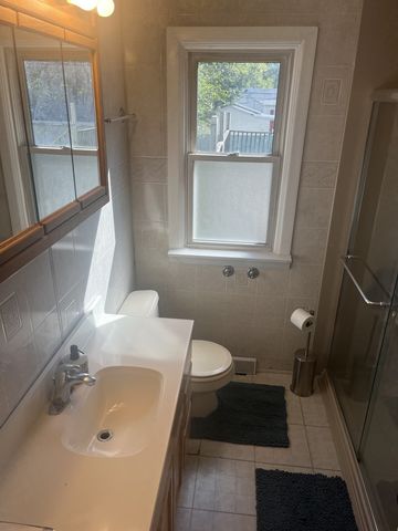 15035 Harding Avenue, Midlothian, IL 60445