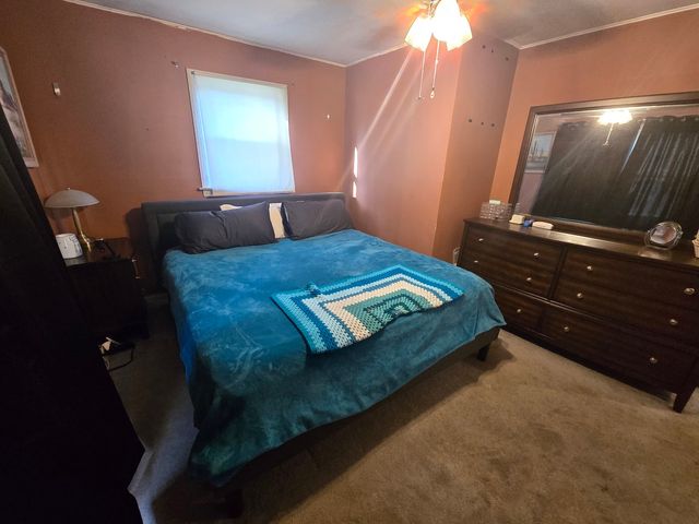 15035 Harding Avenue, Midlothian, IL 60445