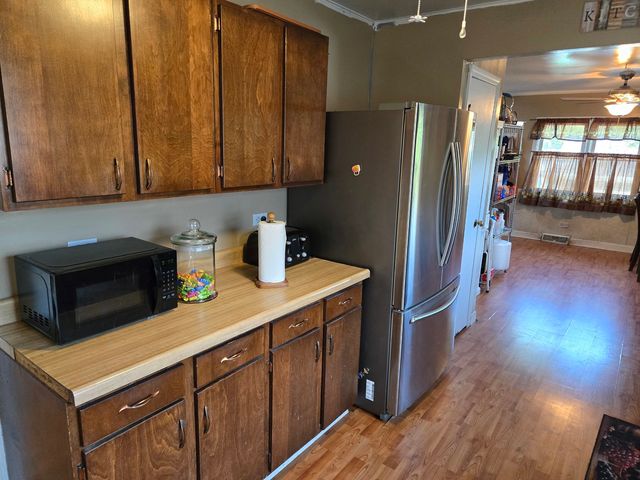 15035 Harding Avenue, Midlothian, IL 60445