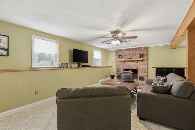 12 Village Lane, Billerica, MA 01862