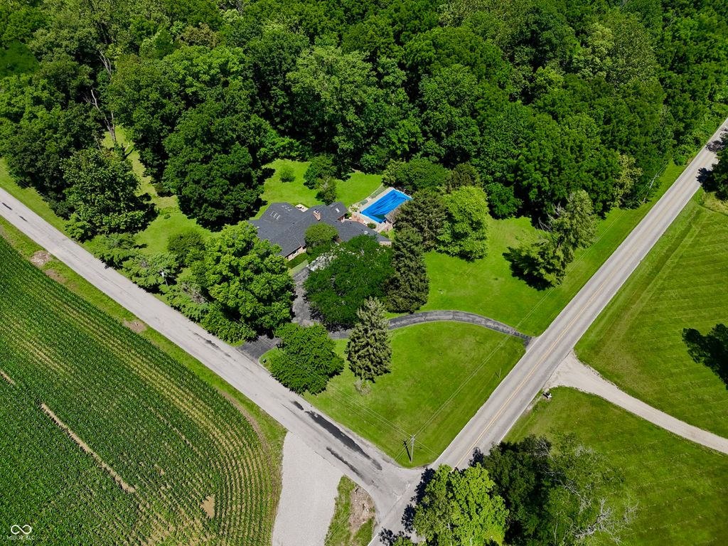 962 E 375 S, Franklin, IN 46131