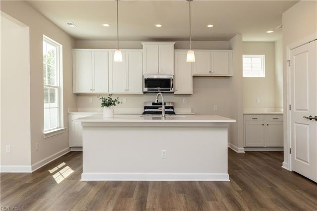 253 McCormick DR, Suffolk, VA 23434