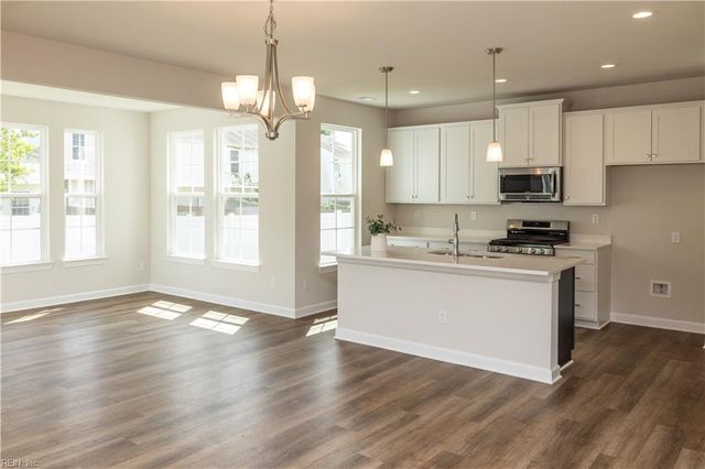 253 McCormick DR, Suffolk, VA 23434