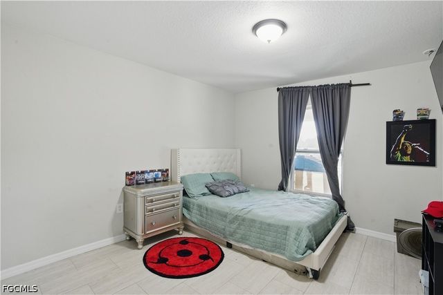 7824 6th TER, Labelle, FL 33935