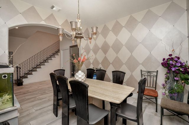 5360 Mcculloch Circle, Houston, TX 77056