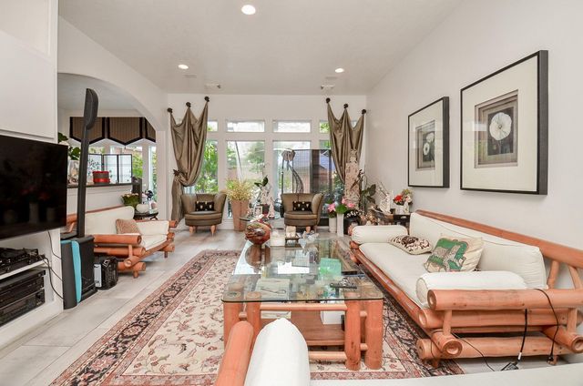 5360 Mcculloch Circle, Houston, TX 77056