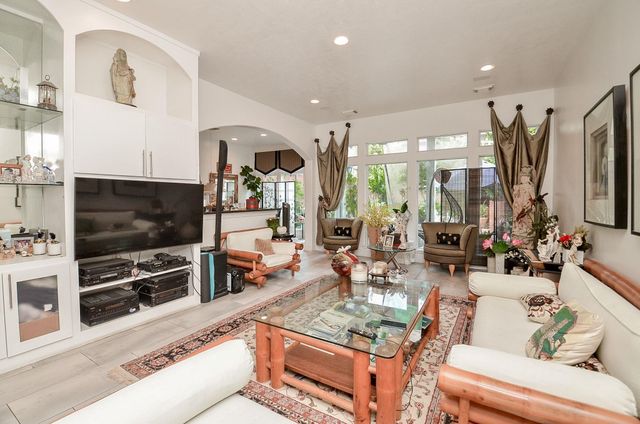 5360 Mcculloch Circle, Houston, TX 77056