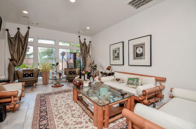 5360 Mcculloch Circle, Houston, TX 77056