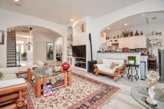 5360 Mcculloch Circle, Houston, TX 77056