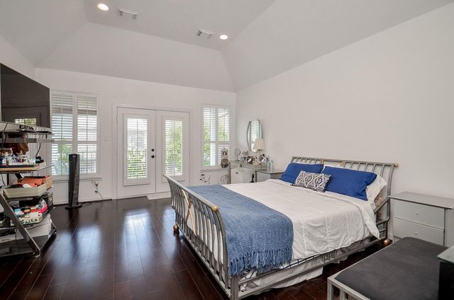 5360 Mcculloch Circle, Houston, TX 77056