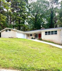 2924 HANDY NW Drive, Atlanta, GA 30318