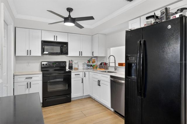 218 S TAMPANIA AVENUE, Tampa, FL 33609