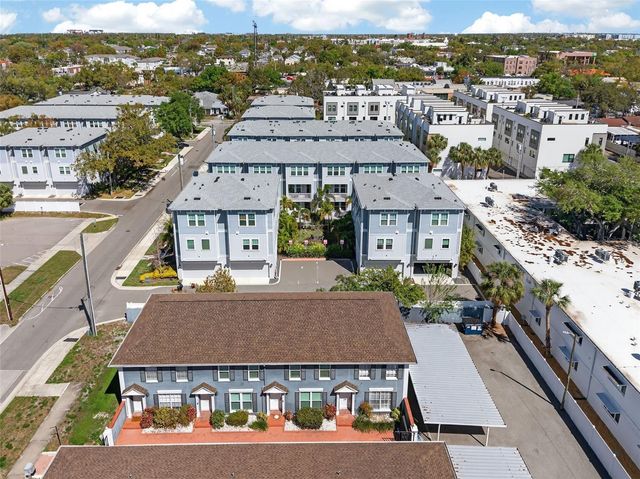 218 S TAMPANIA AVENUE, Tampa, FL 33609