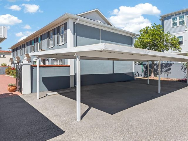 218 S TAMPANIA AVENUE, Tampa, FL 33609