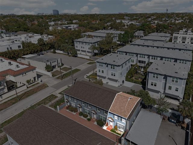 218 S TAMPANIA AVENUE, Tampa, FL 33609