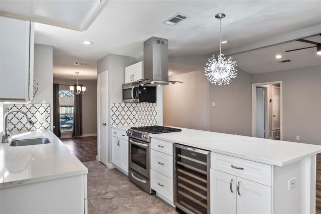 1320 E Spring Valley Road, Richardson, TX 75081