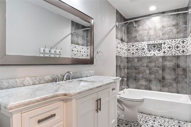 1320 E Spring Valley Road, Richardson, TX 75081