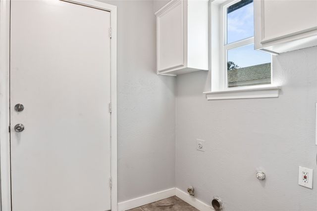 1320 E Spring Valley Road, Richardson, TX 75081