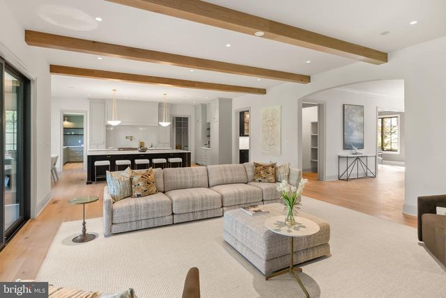 1223 SOMERSET DR, Mclean, VA 22101