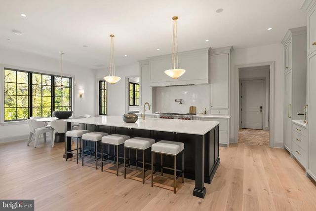 1223 SOMERSET DR, Mclean, VA 22101