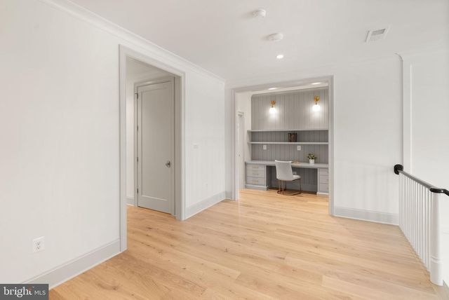 1223 SOMERSET DR, Mclean, VA 22101