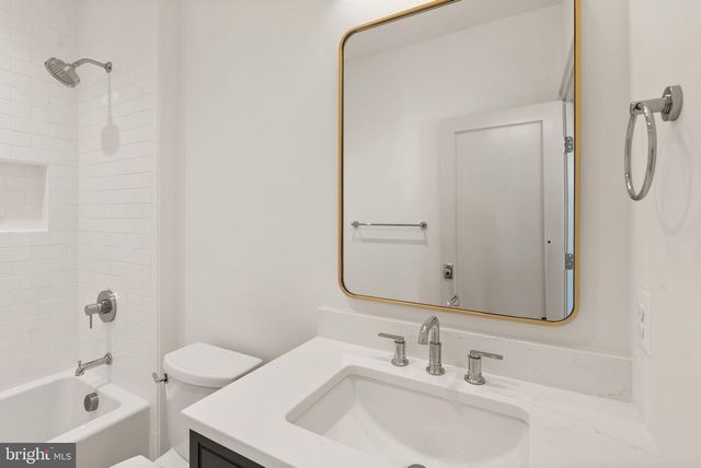 1223 SOMERSET DR, Mclean, VA 22101