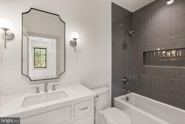 1223 SOMERSET DR, Mclean, VA 22101