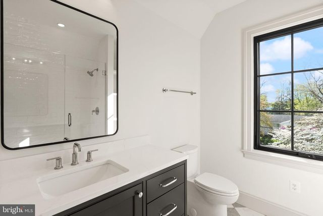 1223 SOMERSET DR, Mclean, VA 22101