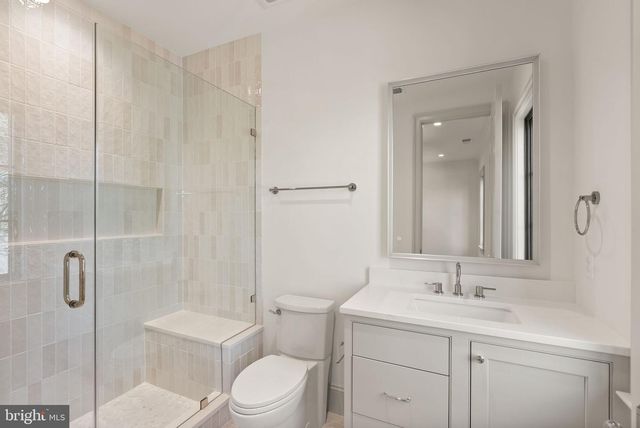 1223 SOMERSET DR, Mclean, VA 22101