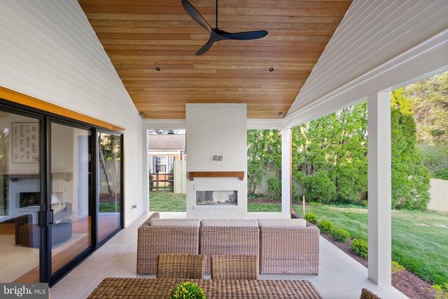 1223 SOMERSET DR, Mclean, VA 22101
