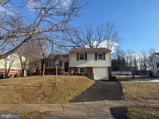 681 PENNHILL DR, Langhorne, PA 19047