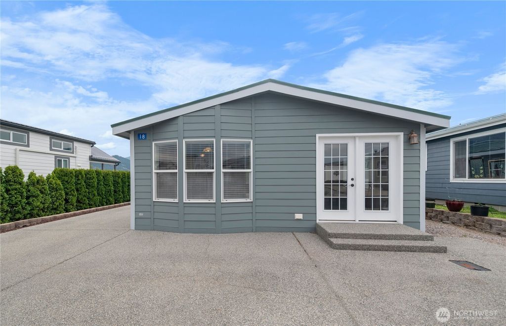 1000 State Route 150 #18, Manson, WA 98831