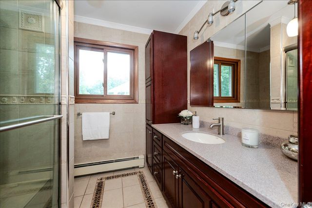 5 Jacquelyn Court, Dix Hills, NY 11746