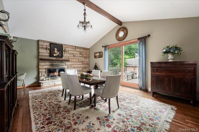 5 Jacquelyn Court, Dix Hills, NY 11746