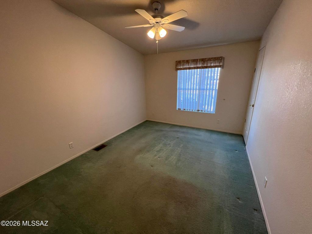 Image 12 of property listing at 1840 N Pacana Way, Green Valley, AZ 85614
