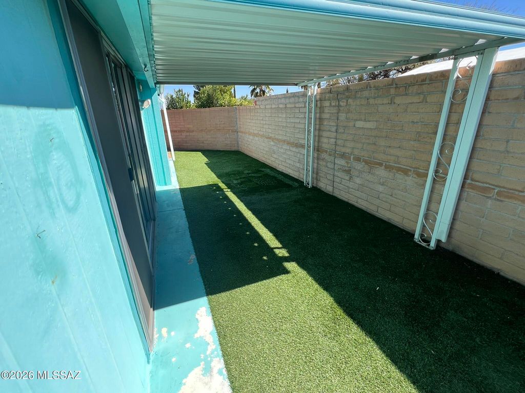 Image 17 of property listing at 1840 N Pacana Way, Green Valley, AZ 85614