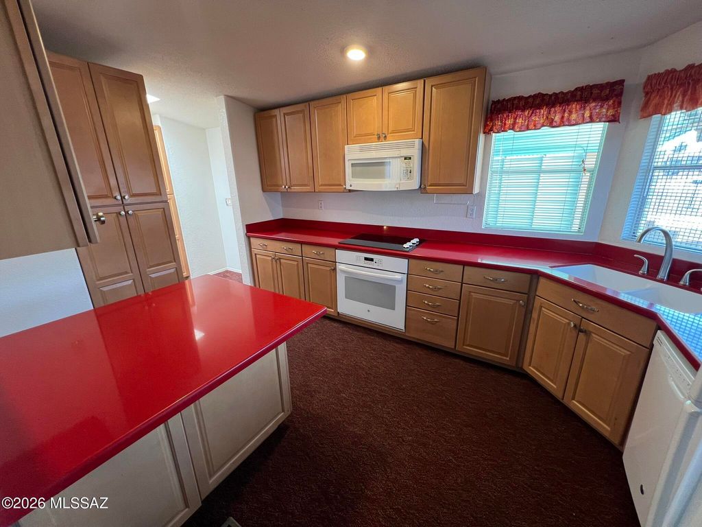 Image 7 of property listing at 1840 N Pacana Way, Green Valley, AZ 85614
