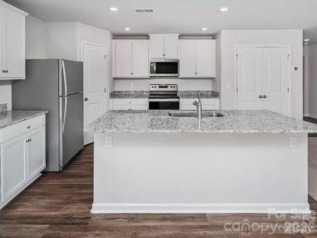 1737 Nia Road, Charlotte, NC 28215