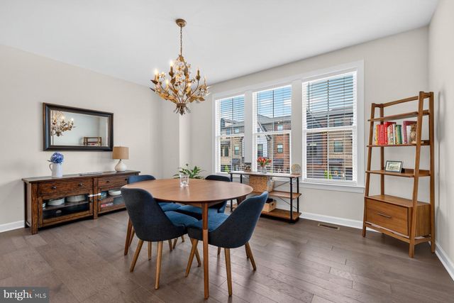 8106 ZOE PL, Alexandria, VA 22306