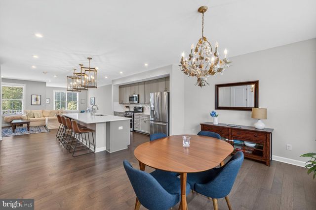 8106 ZOE PL, Alexandria, VA 22306