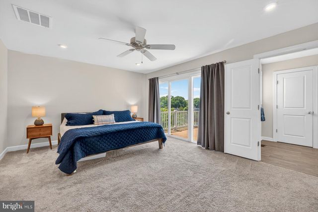 8106 ZOE PL, Alexandria, VA 22306